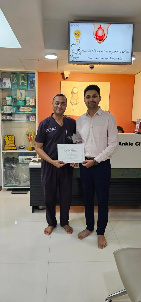 Foot and ankle surgery fellowship certificate presentation at Mumbai Knee Foot Ankle Clinic